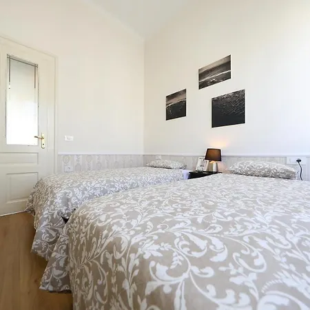 Bon Vivant Apartment