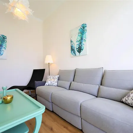 Bon Vivant Apartment *